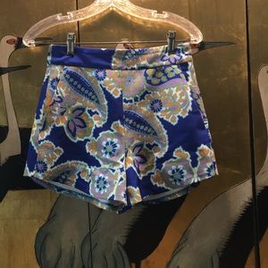 Highwaisted Print Shorts